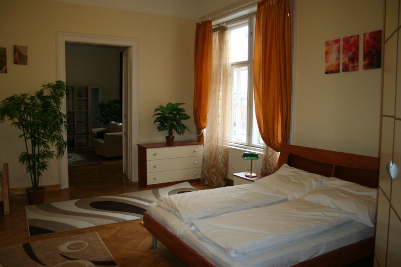 Walking Bed Budapest Hostel ภายนอก รูปภาพ